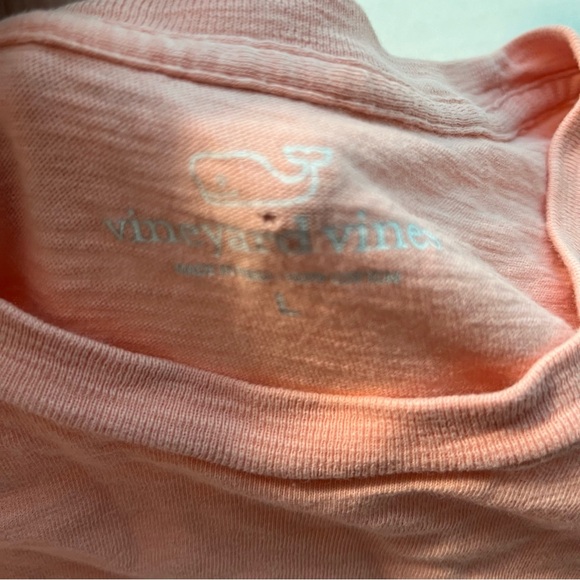 Vineyard Vines T Shirt Salmon Coral Tee Sz L Soft Cotton Fishing Pocket 2-Sided - Picture 6 of 6